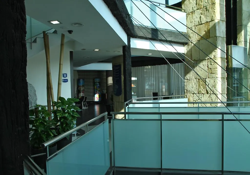 فندق Exe Cunit Suites & Spa