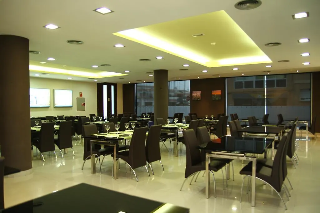 Exe Cunit Suites & Spa فندق