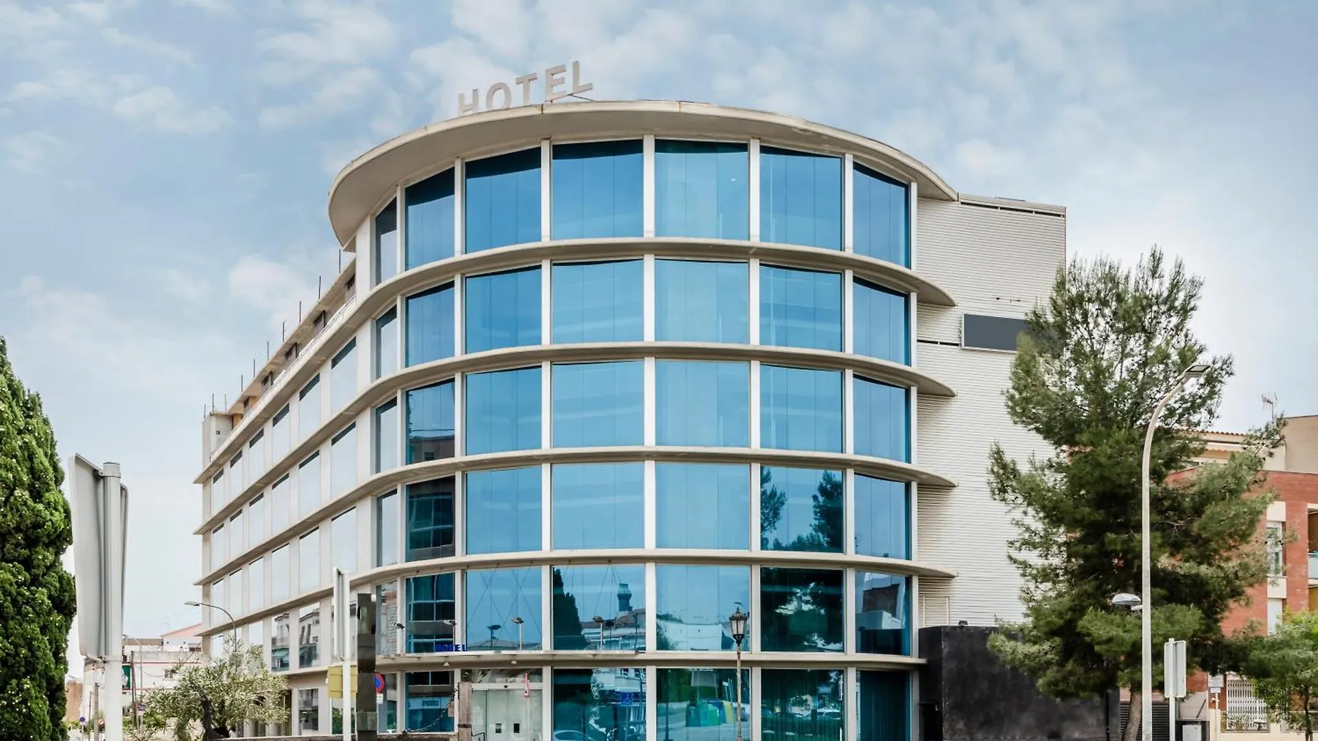 فندق Exe Cunit Suites & Spa
