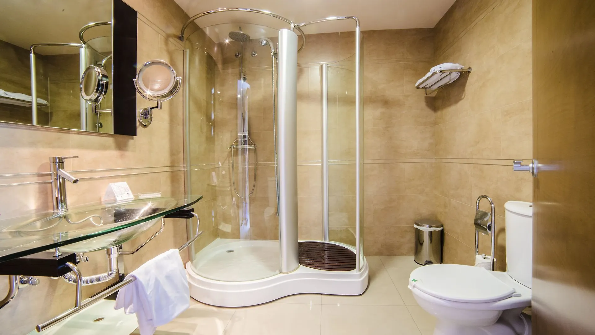 فندق Exe Cunit Suites & Spa