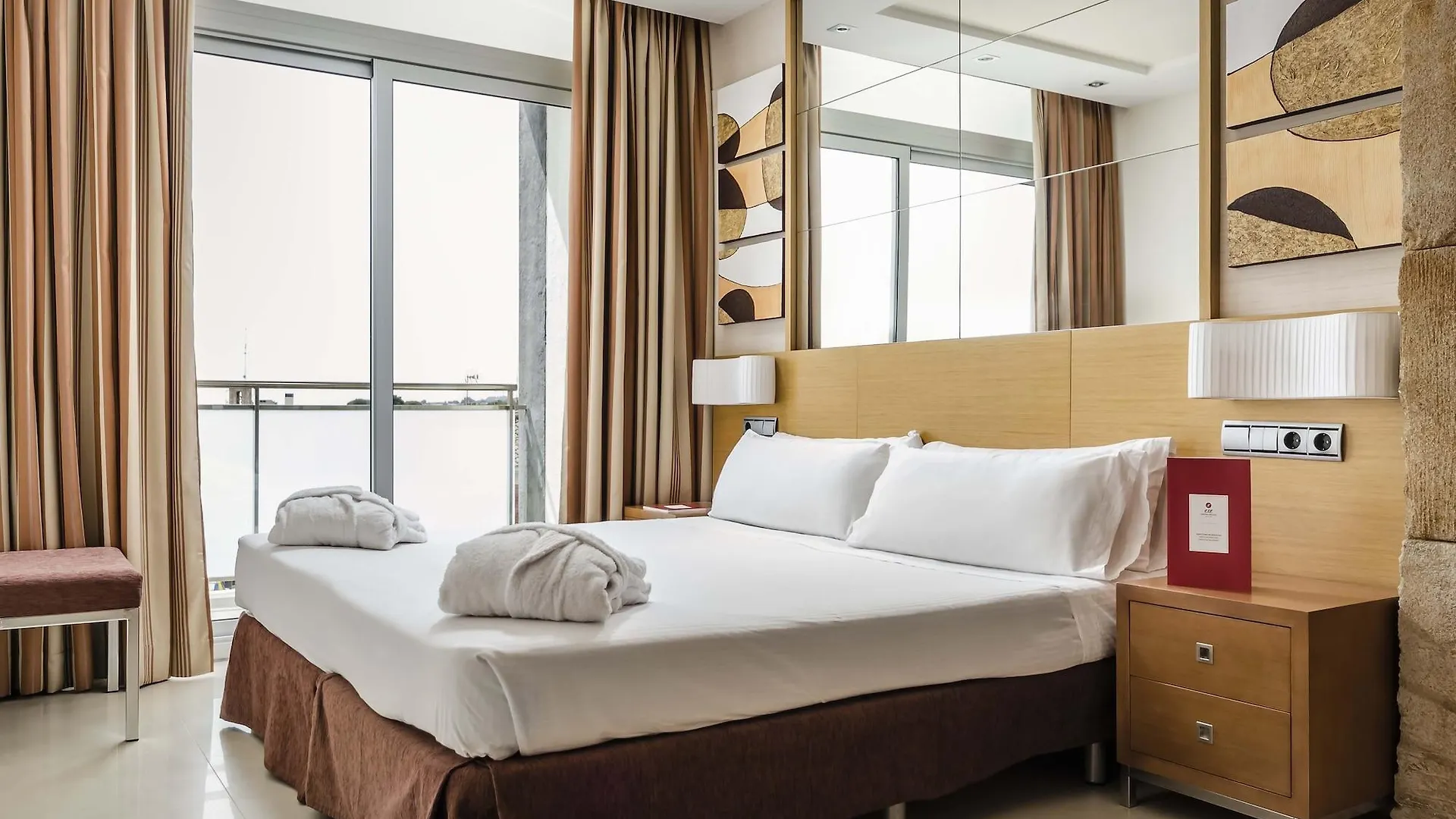 Exe Cunit Suites & Spa 4*,