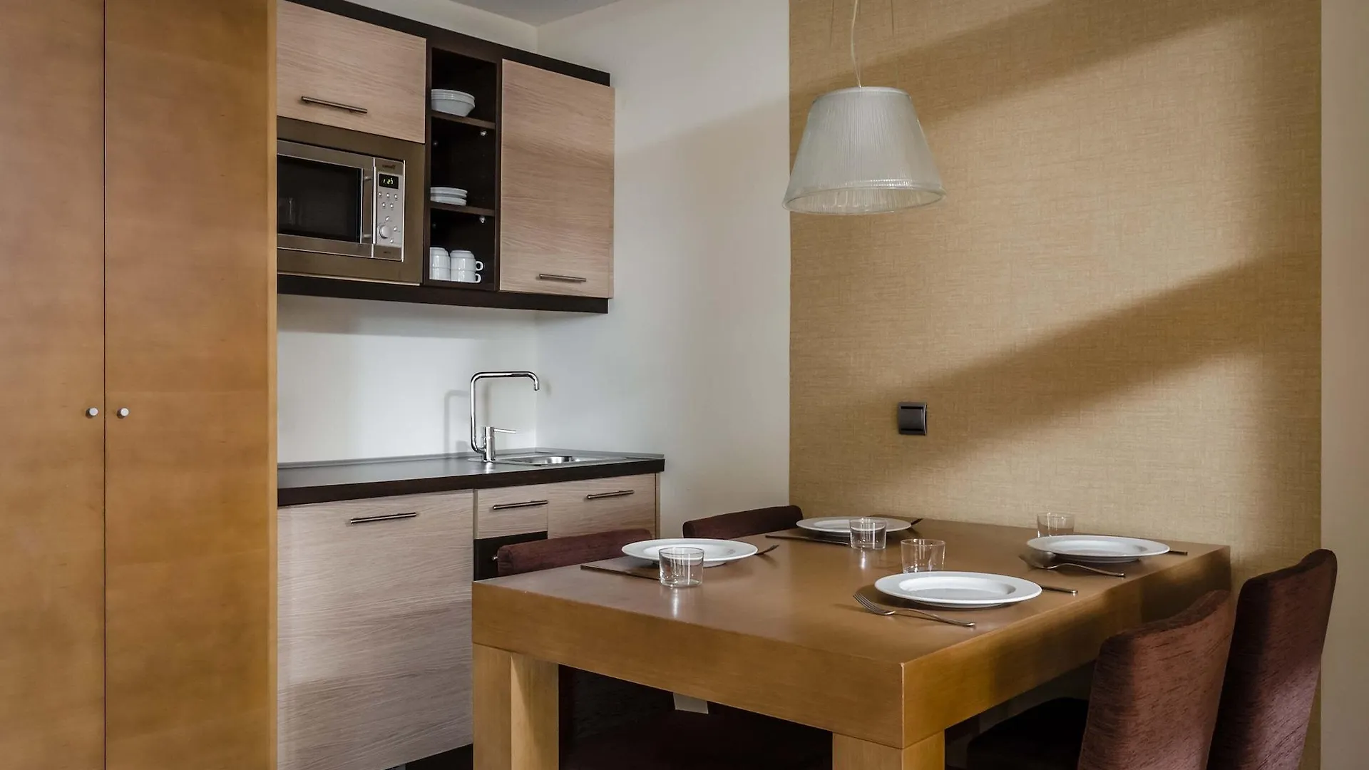 Exe Cunit Suites & Spa 4*,