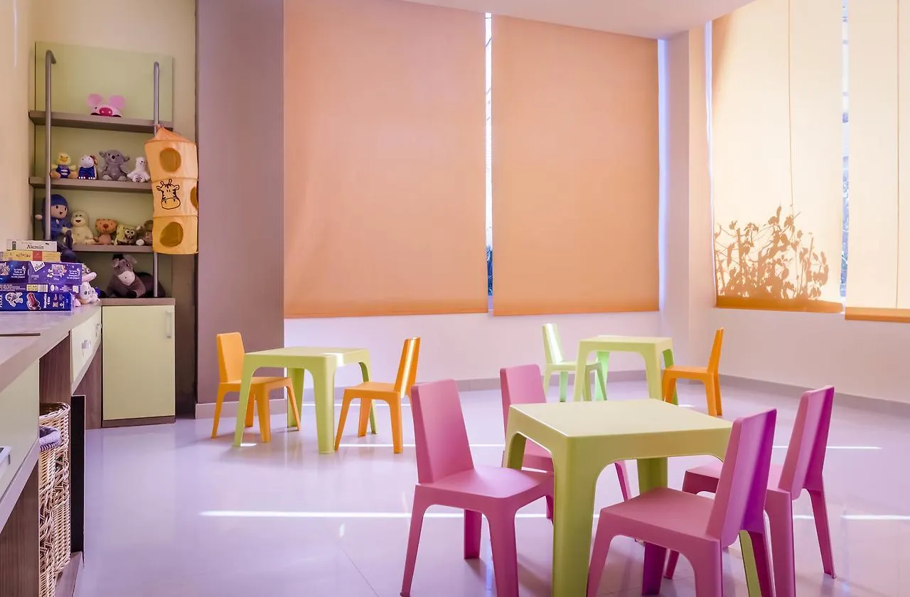 Hotel Exe Cunit Suites & Spa