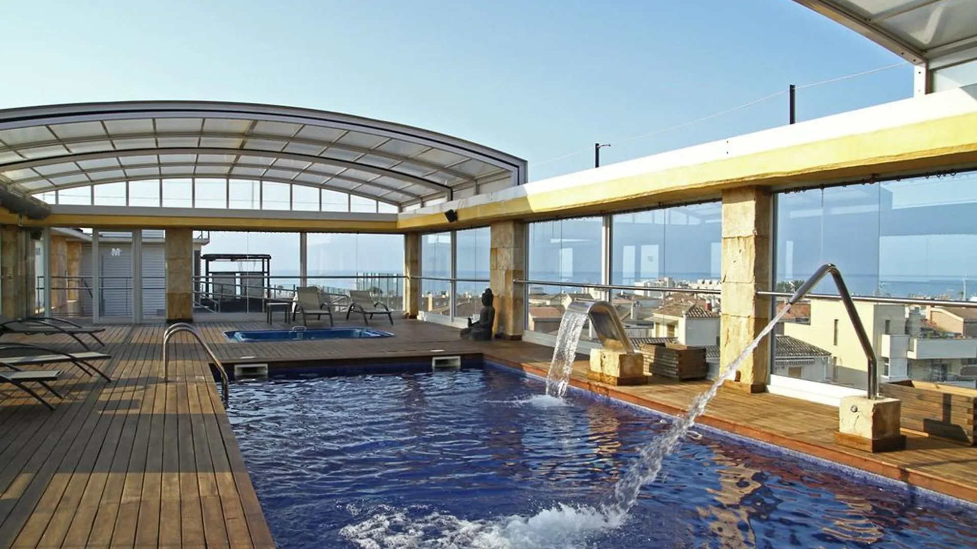 Exe Cunit Suites & Spa