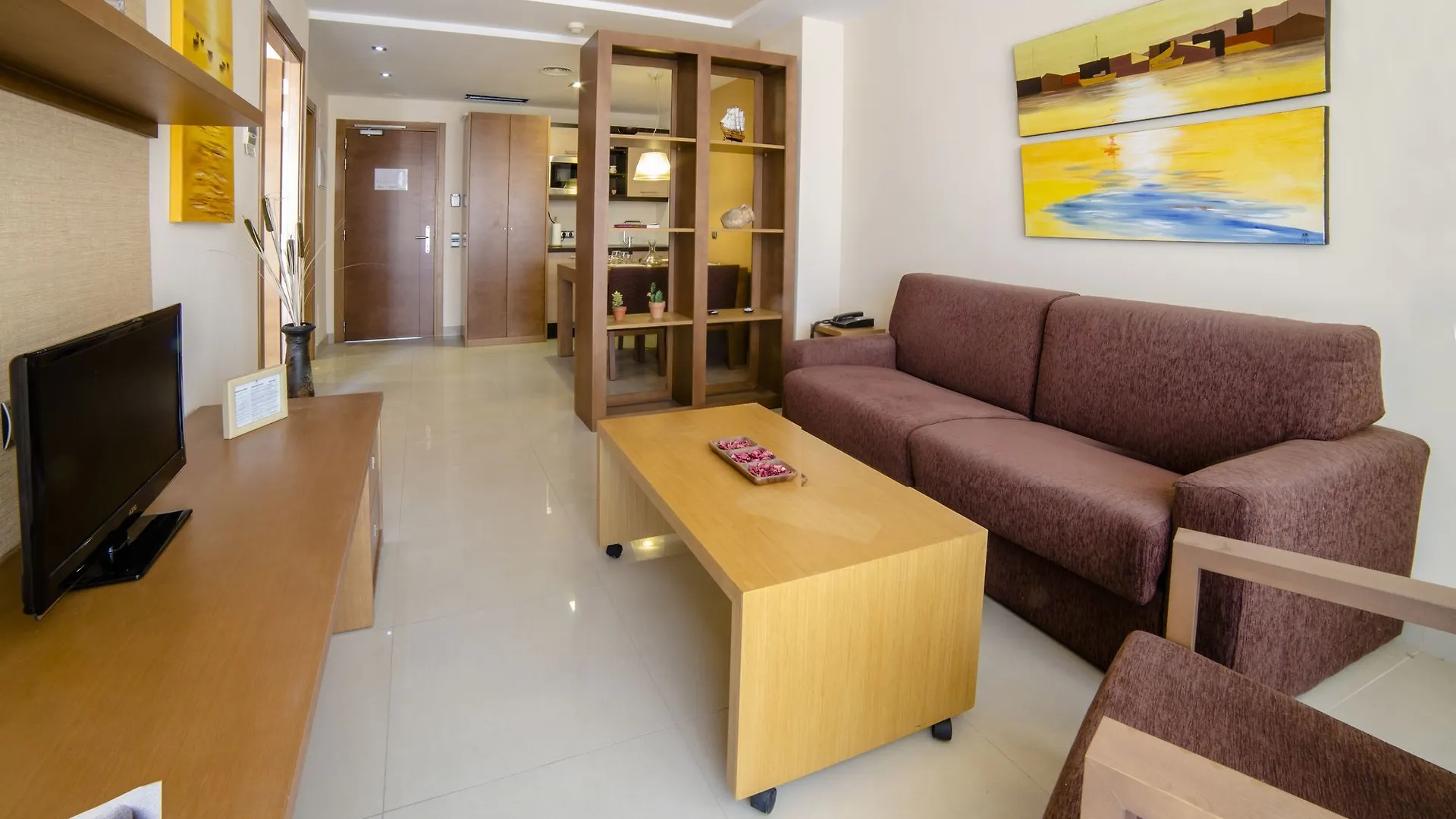 Exe Cunit Suites & Spa Hotel